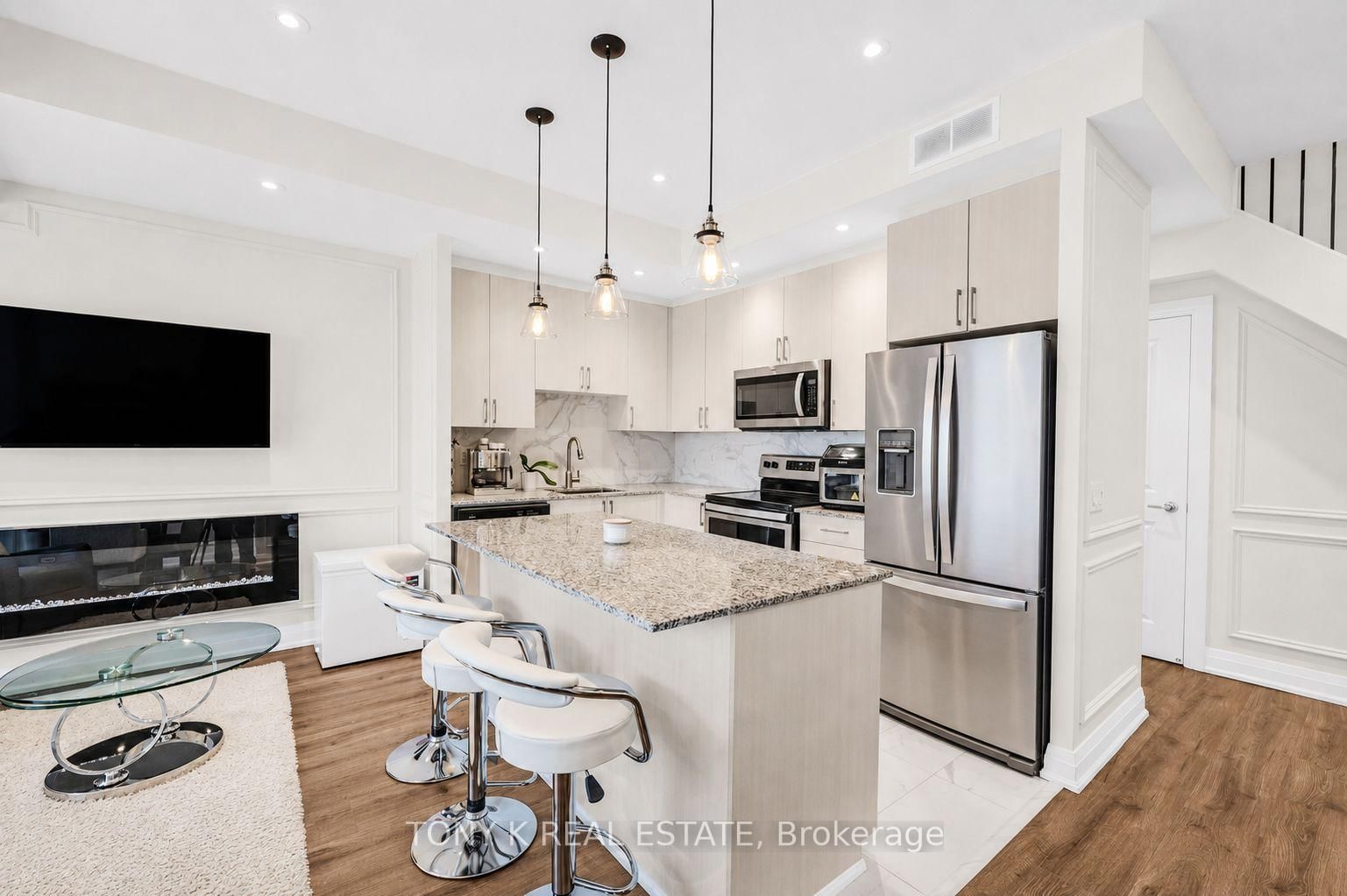 5309 Highway 7 • #A203 • Vaughan, ON photo 2