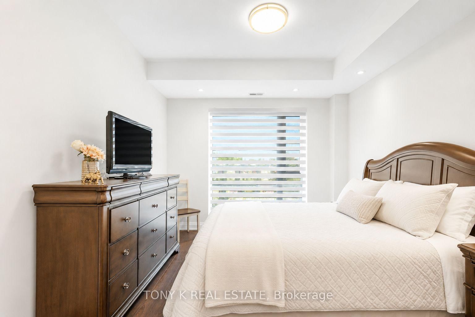5309 Highway 7 • #A203 • Vaughan, ON photo 6