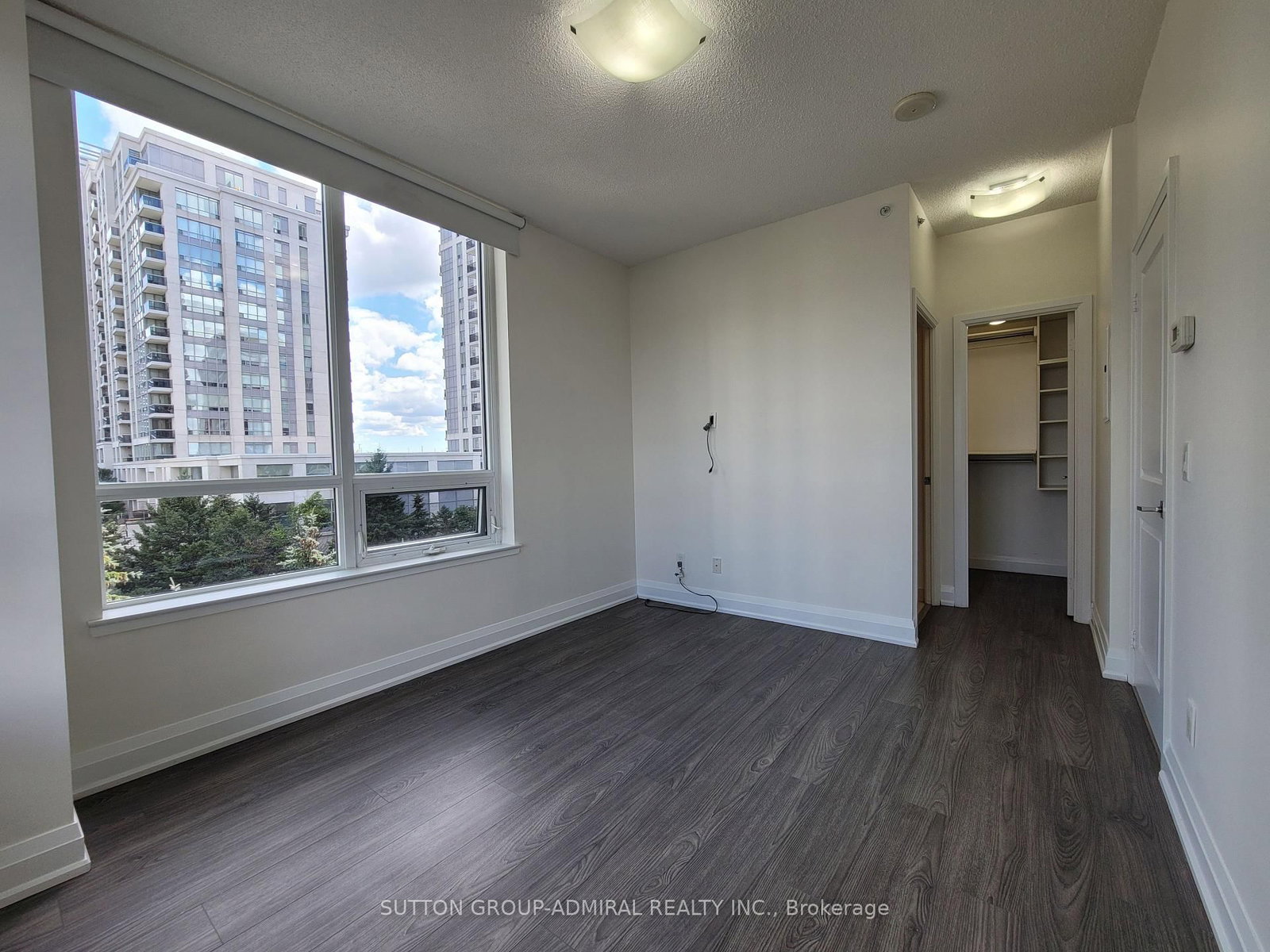 402-75 North Park Rd, Vaughan, view 10