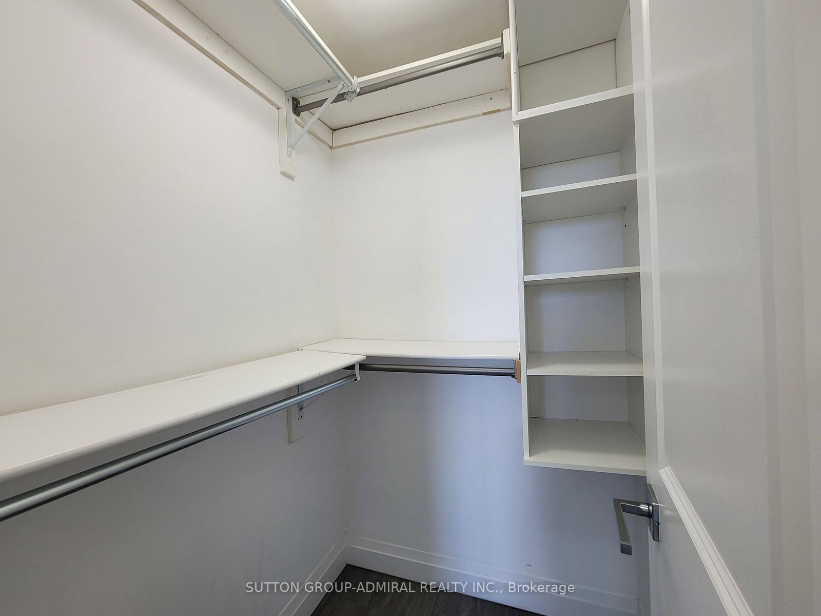 402-75 North Park Rd, Vaughan, view 12
