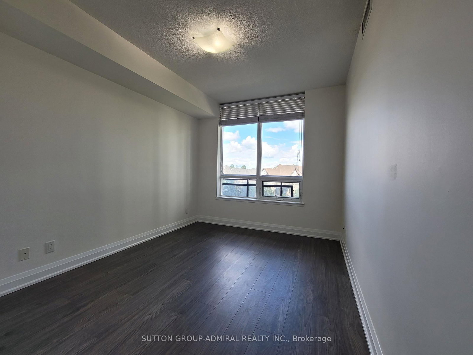 402-75 North Park Rd, Vaughan, view 14
