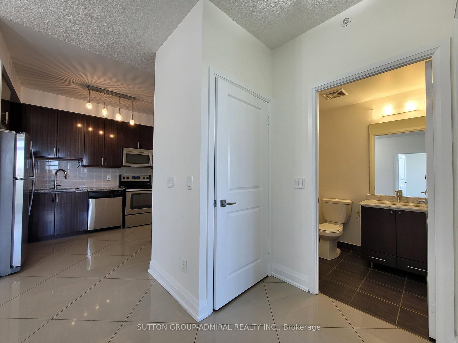 402-75 North Park Rd, Vaughan, view 7