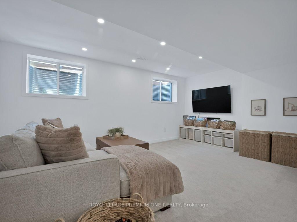 6 Byblos Court • East Gwillimbury, ON photo 25