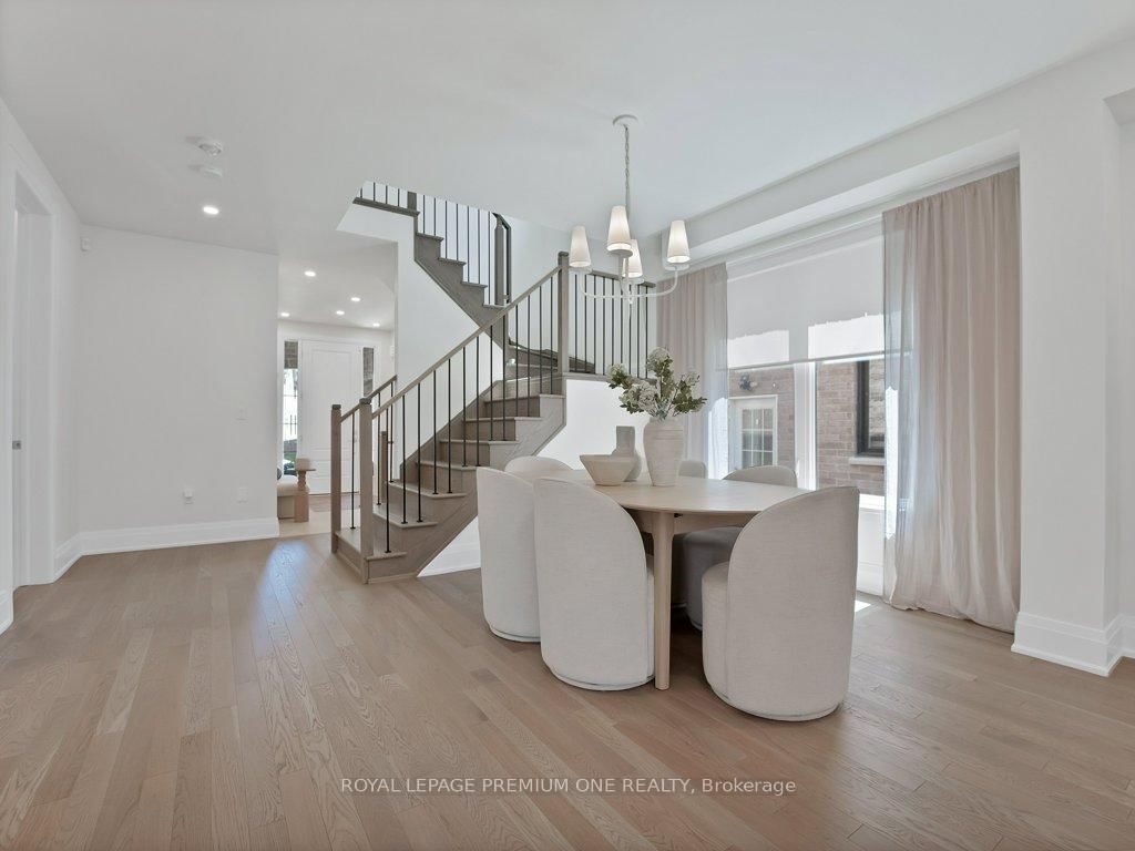 6 Byblos Court • East Gwillimbury, ON photo 6