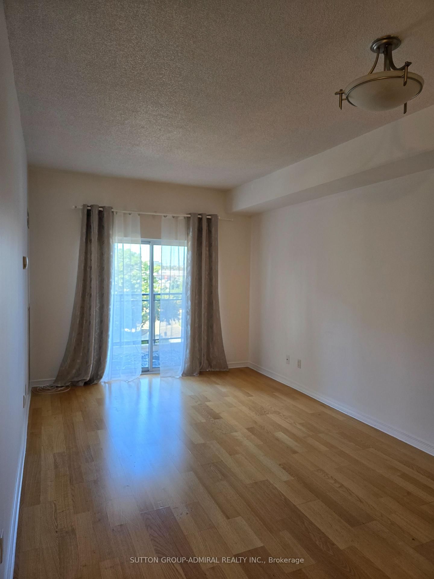 315-2 Maison Parc Crt, Vaughan, view 12