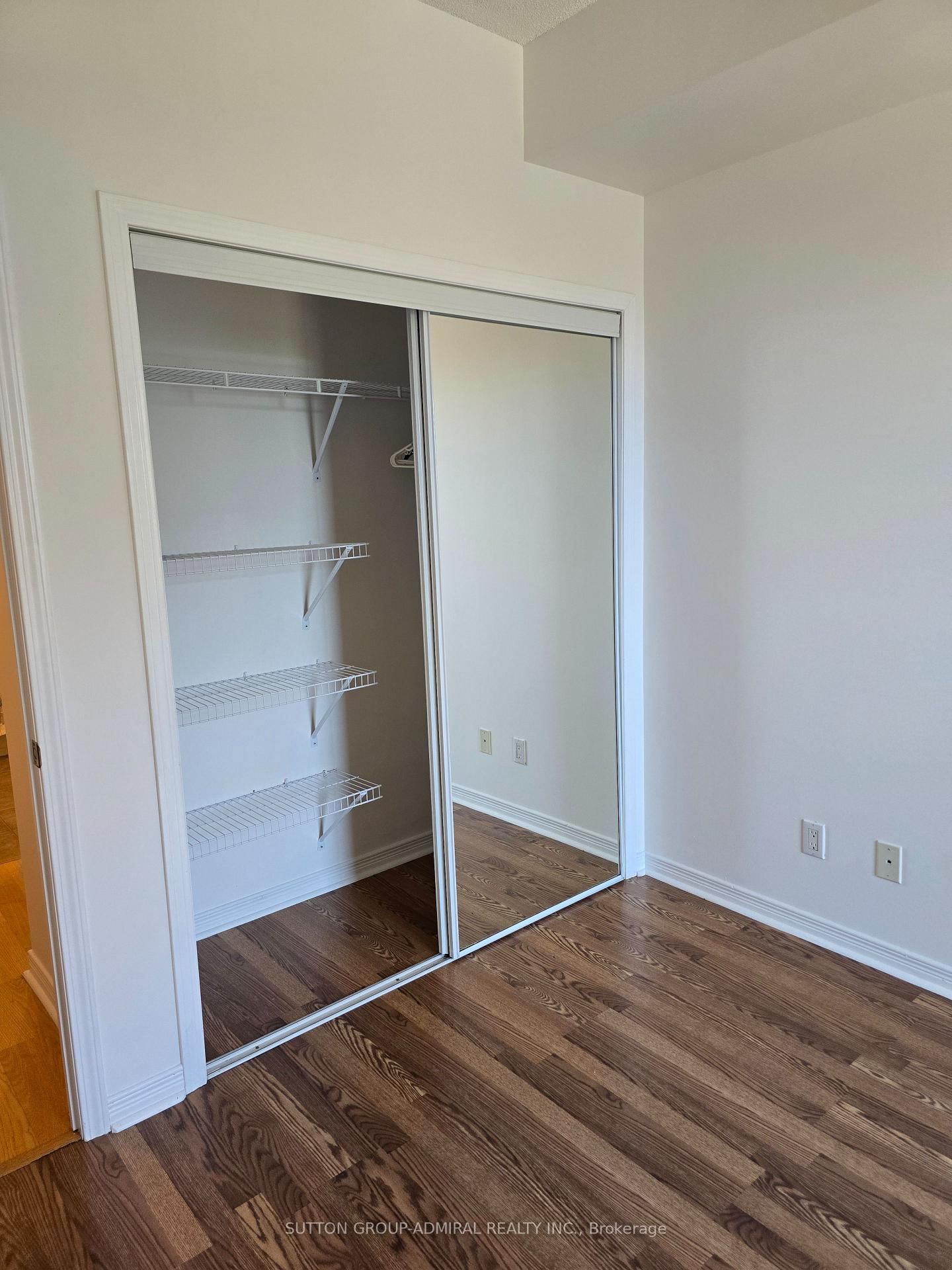 315-2 Maison Parc Crt, Vaughan, view 16