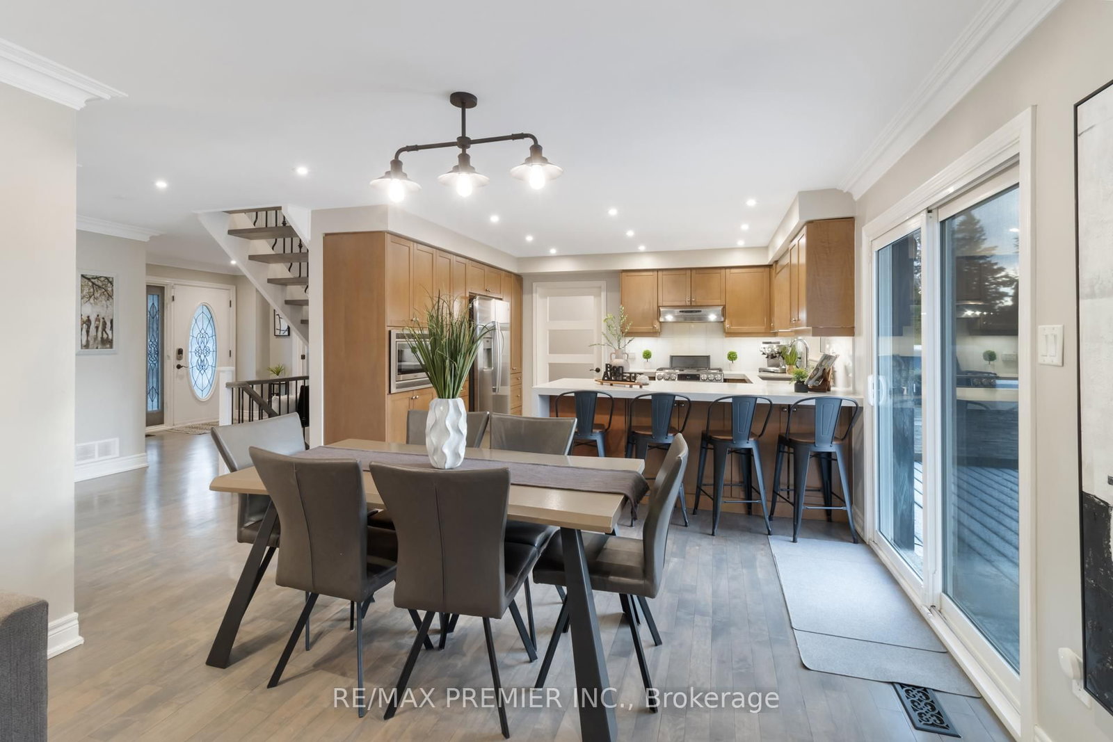 60 Nobleview Drive • King, ON photo 3