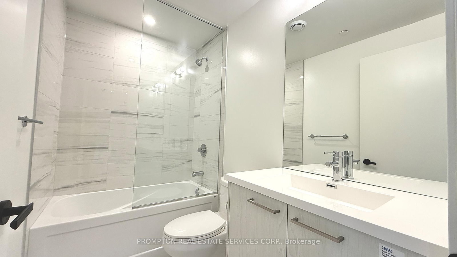 3002-28 Interchange Way, Vaughan, view 14