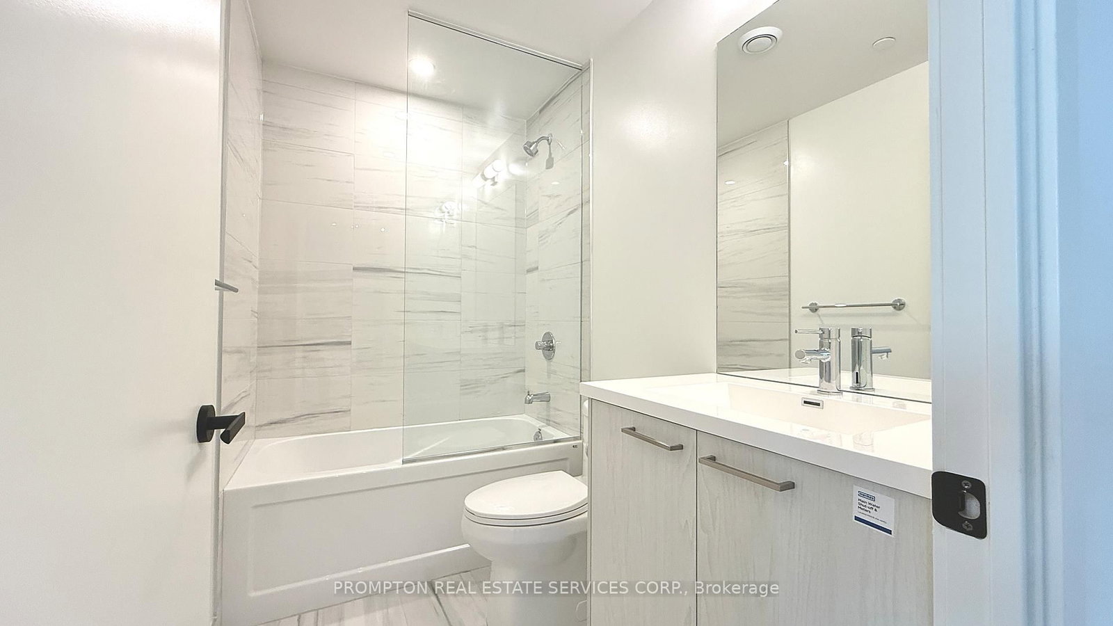 3002-28 Interchange Way, Vaughan, view 15