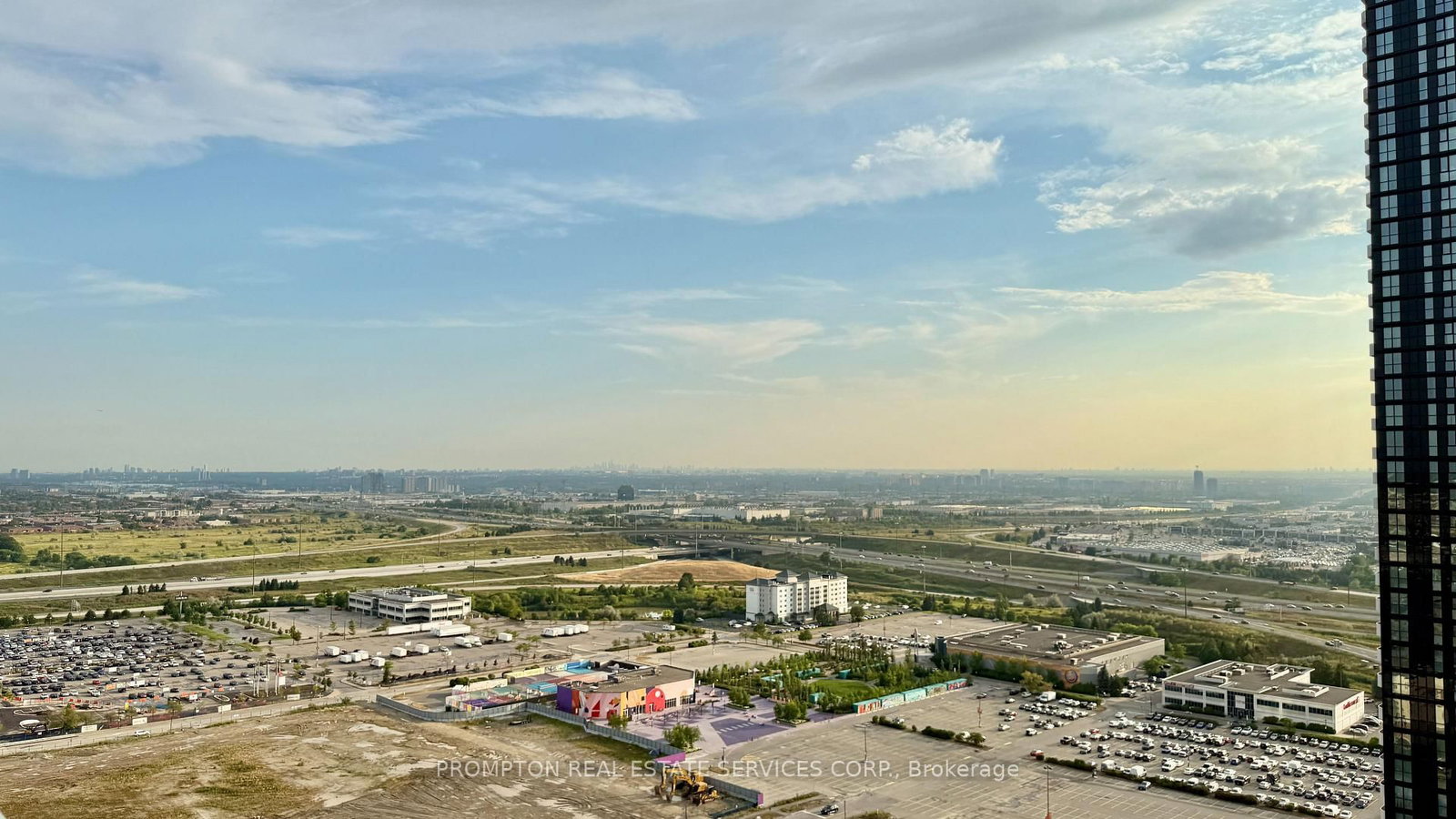 3002-28 Interchange Way, Vaughan, view 17