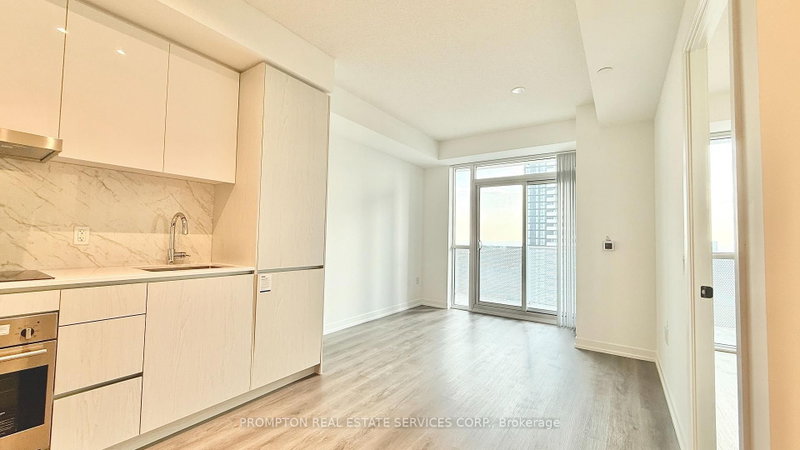 3002 - 28 Interchange Way