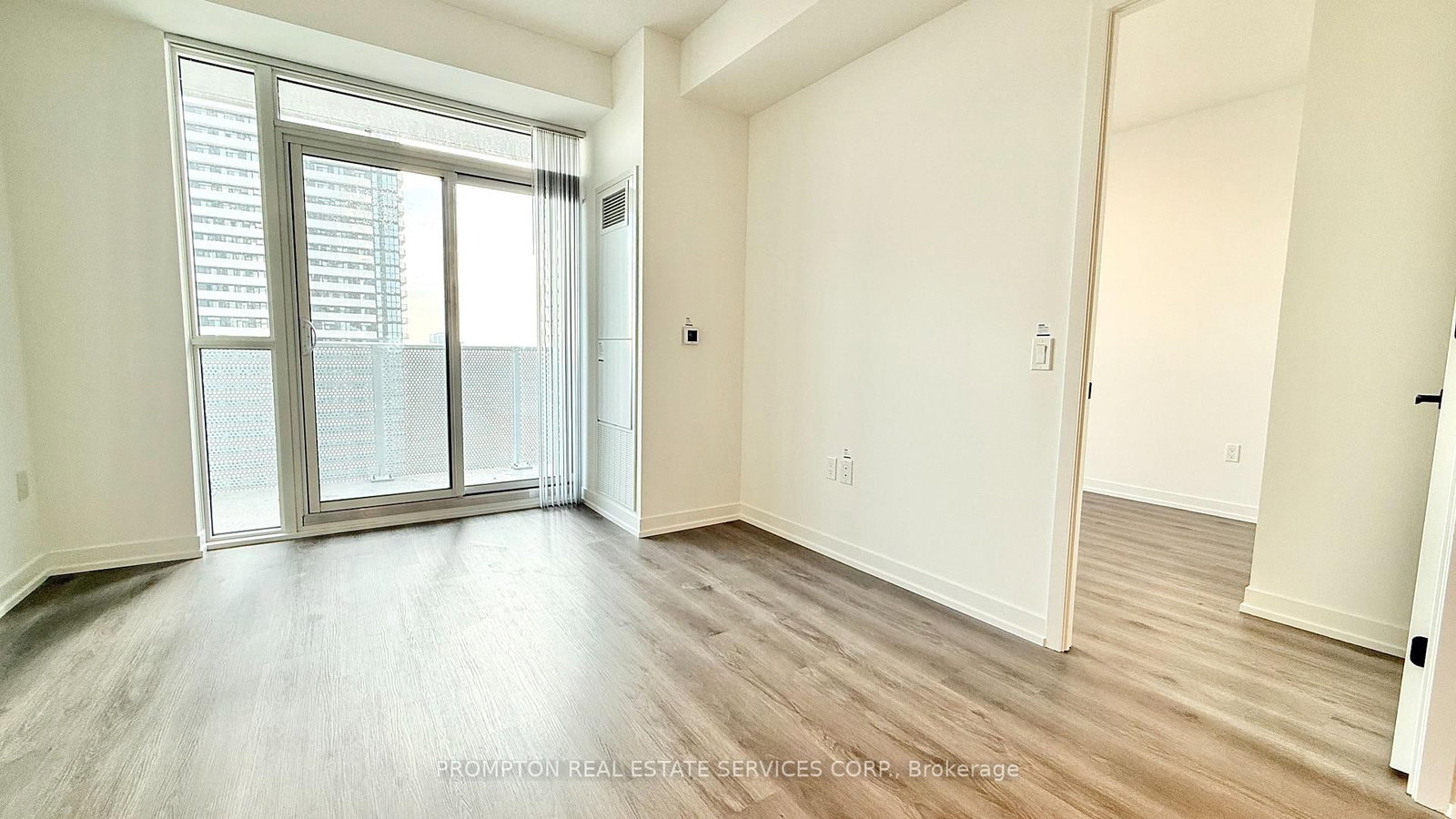 3002-28 Interchange Way, Vaughan, view 6
