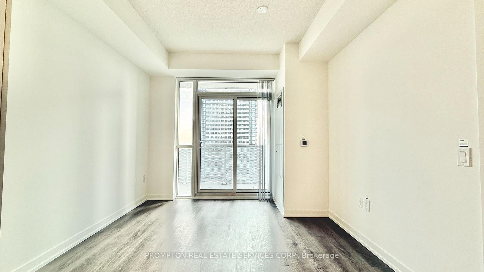 3002-28 Interchange Way, Vaughan, view 7