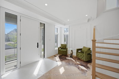 8A McCachen Street • Richmond Hill, ON photo 4