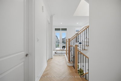 8A McCachen Street • Richmond Hill, ON photo 9
