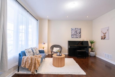 35 Cinemark Avenue • Markham, ON photo 4
