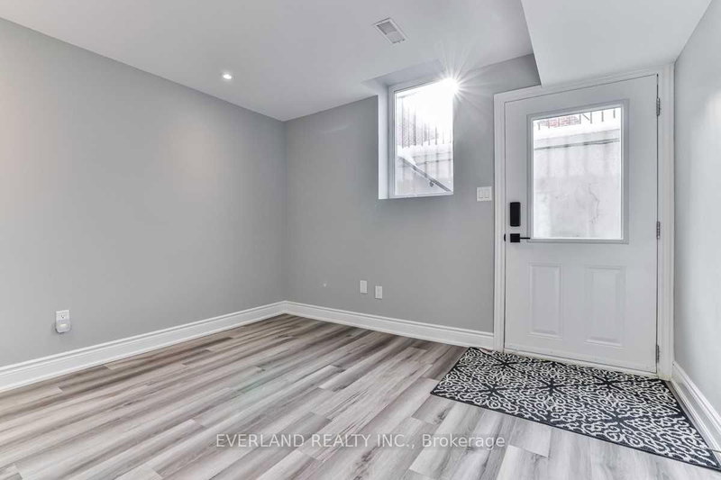 Bsmt - 7 Woodgrove Trail