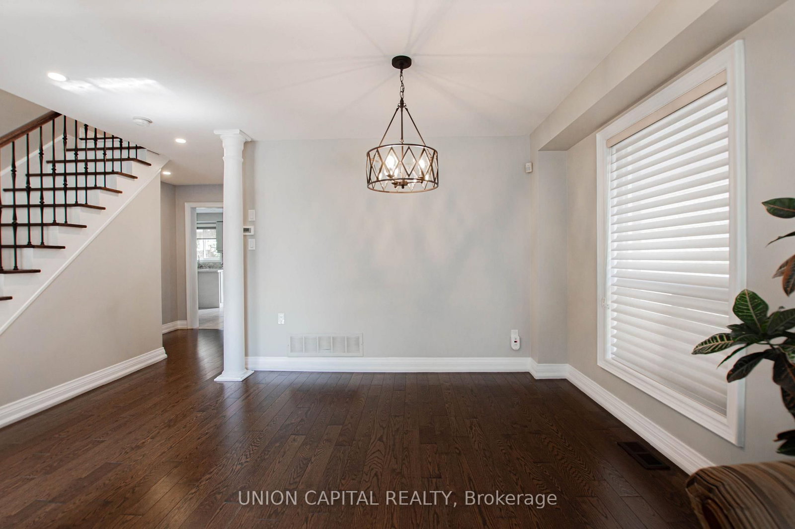 28 Sail Crescent • Vaughan, ON photo 11