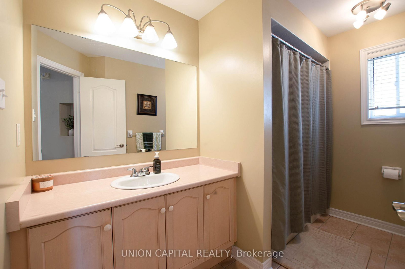 28 Sail Crescent • Vaughan, ON photo 32