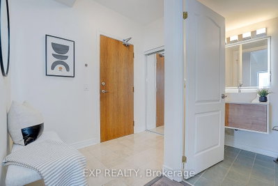 60 Disera Drive • #1404 • Vaughan, ON photo 3