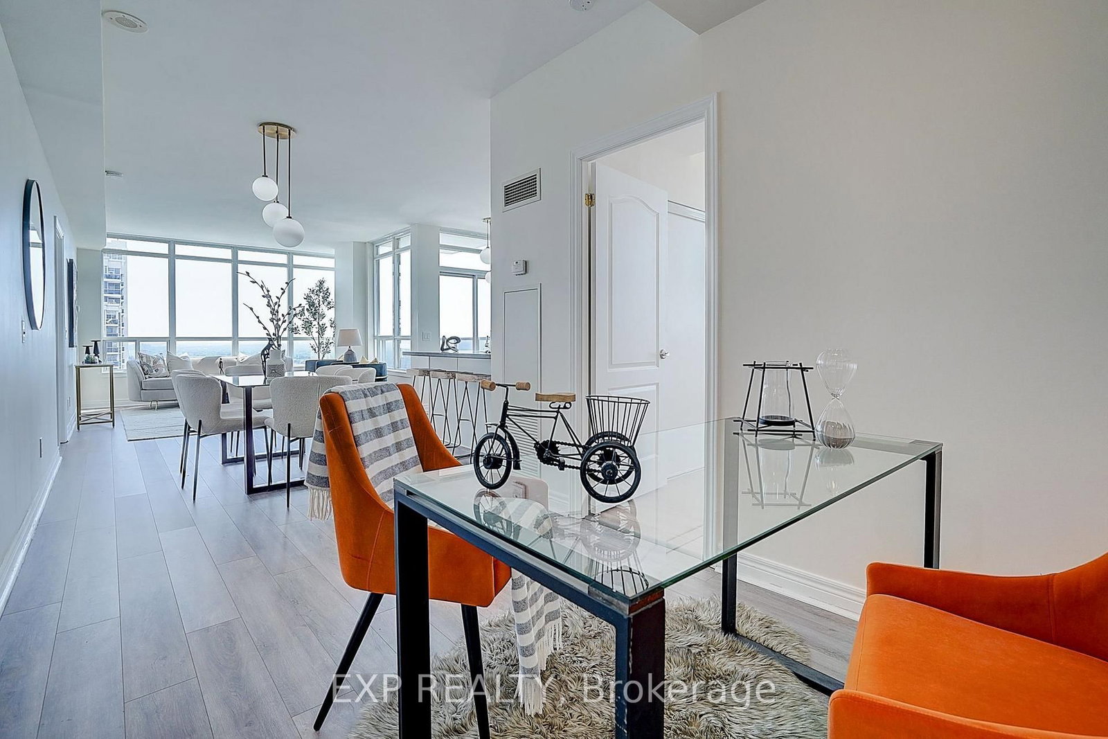 60 Disera Drive • #1404 • Vaughan, ON photo 5