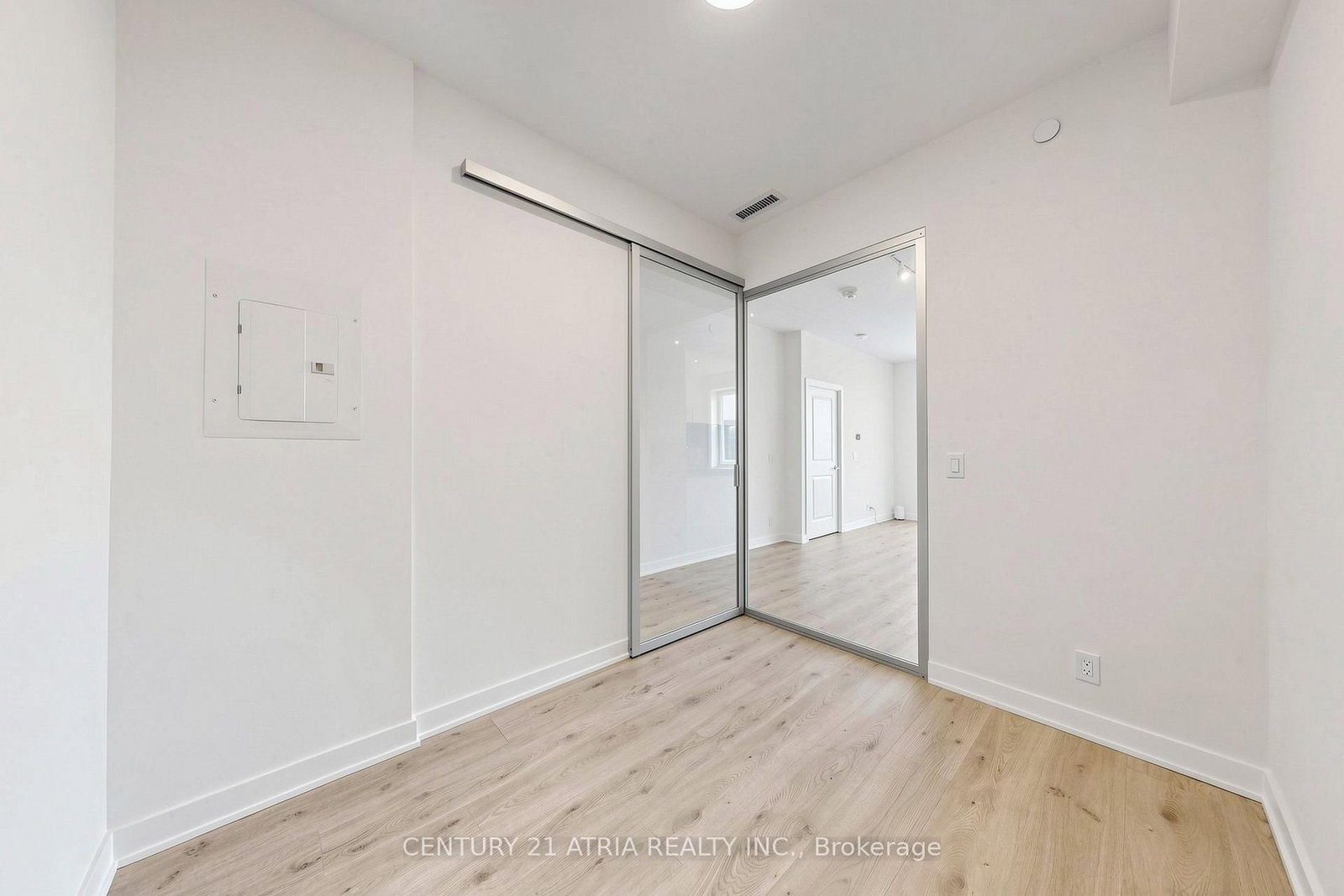 508-30 Upper Mall Way, Vaughan, view 23