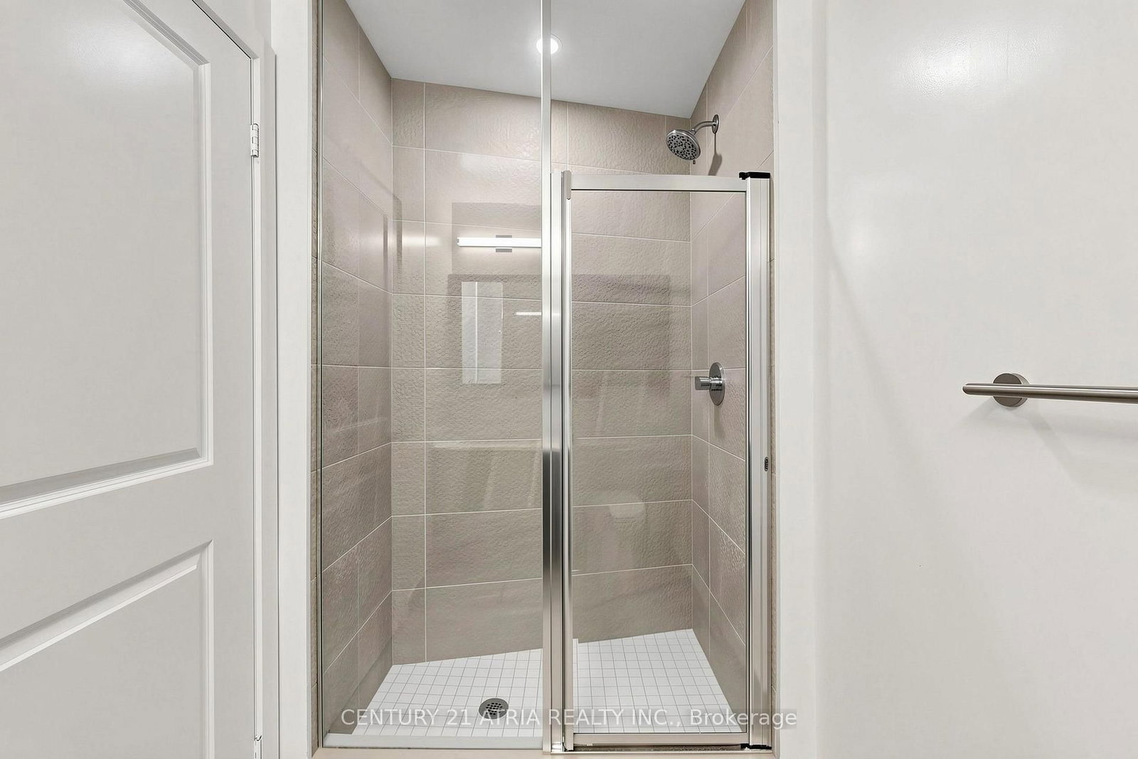 508-30 Upper Mall Way, Vaughan, view 33