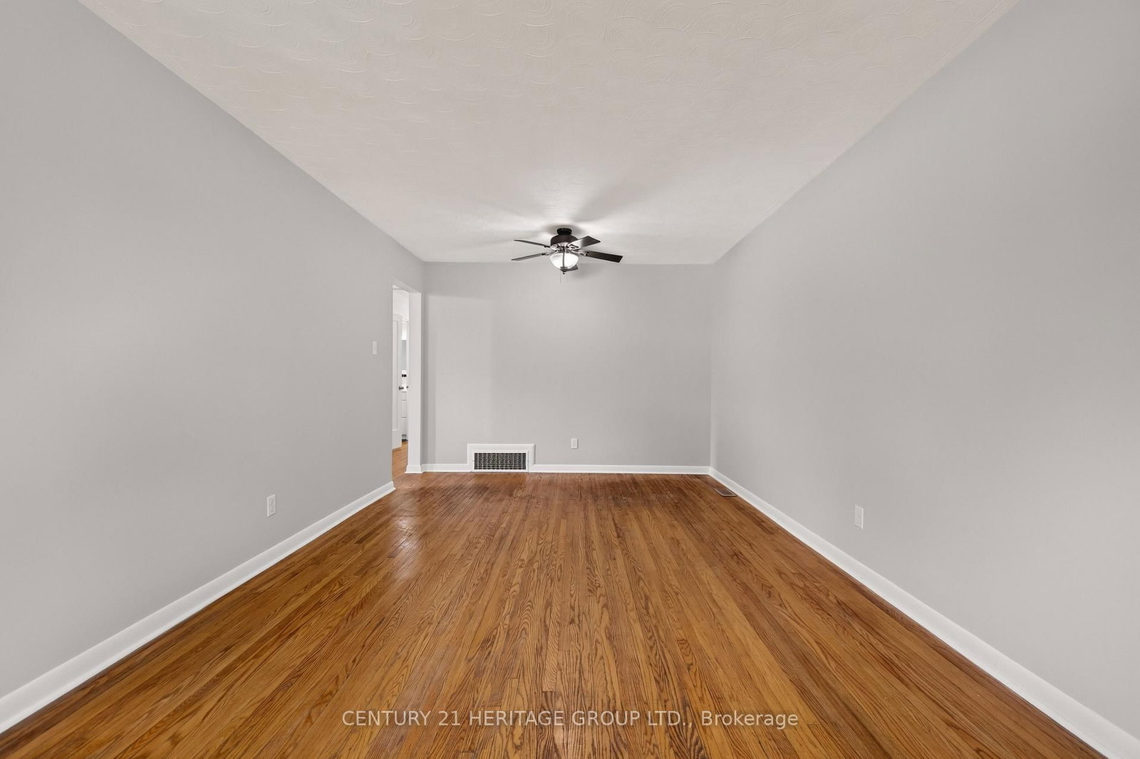 72 Kulpin Avenue • Bradford West Gwillimbury, ON photo 5