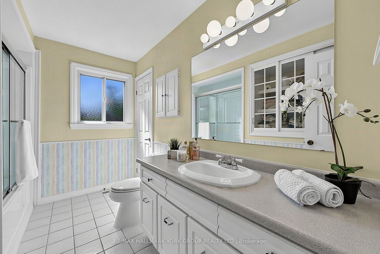 80 Fairway Drive • Aurora, ON photo 14
