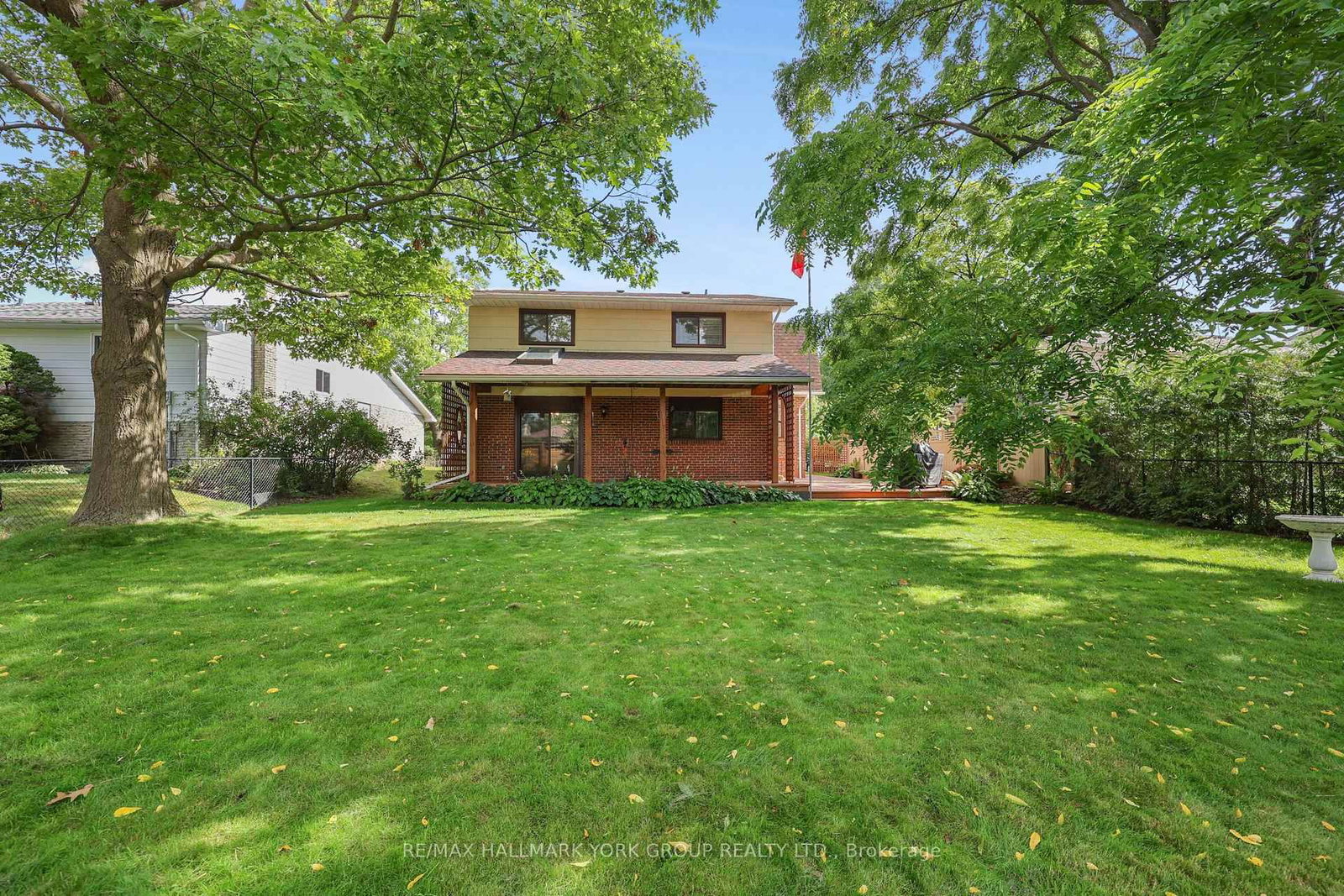80 Fairway Drive • Aurora, ON photo 33