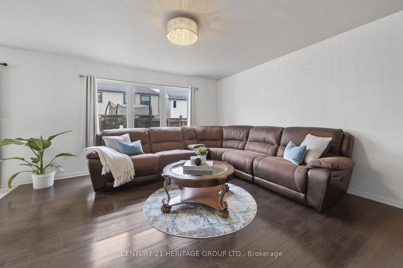 17 Gordon Drive • New Tecumseth, ON photo 3