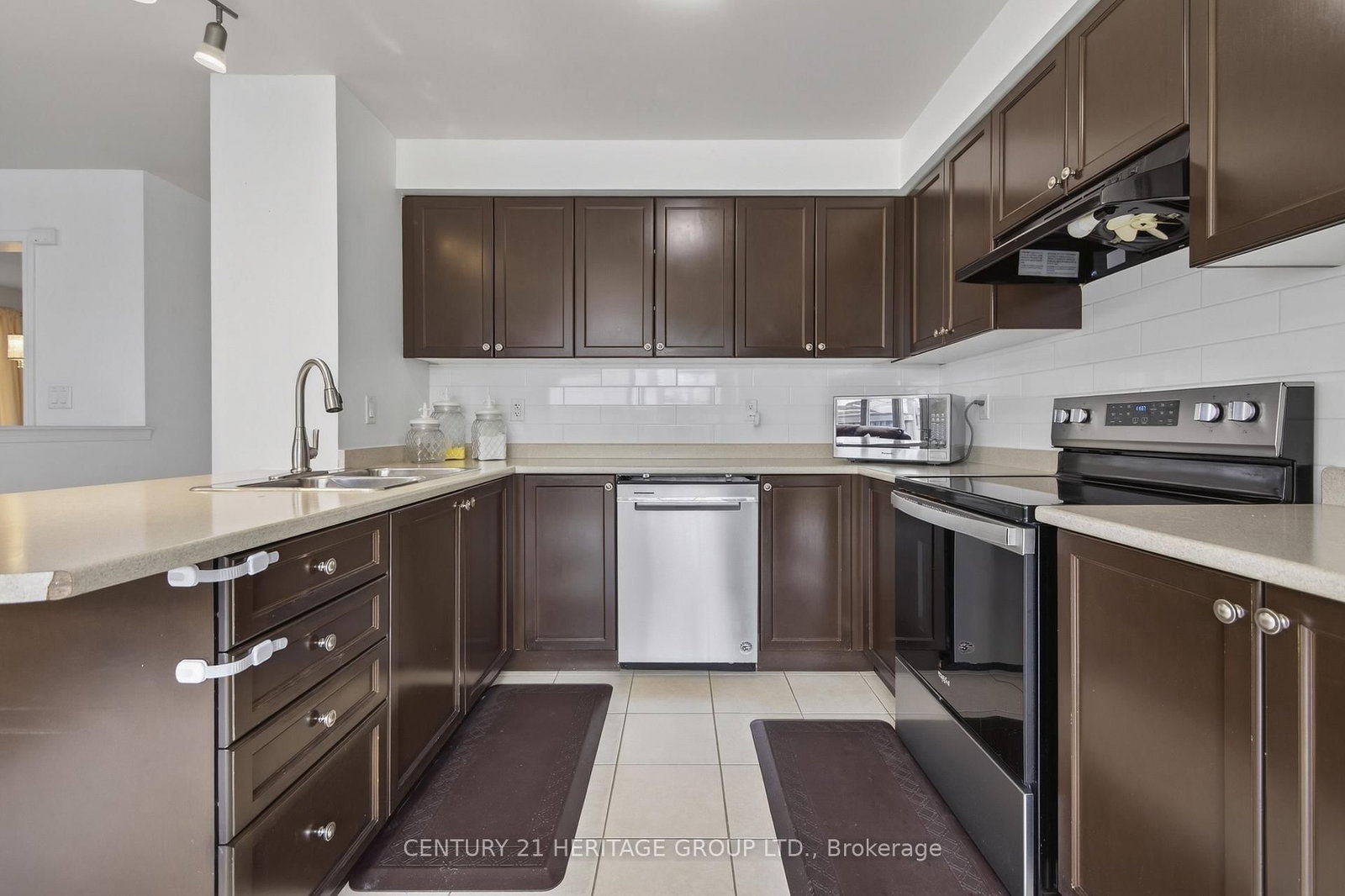 17 Gordon Drive • New Tecumseth, ON photo 4