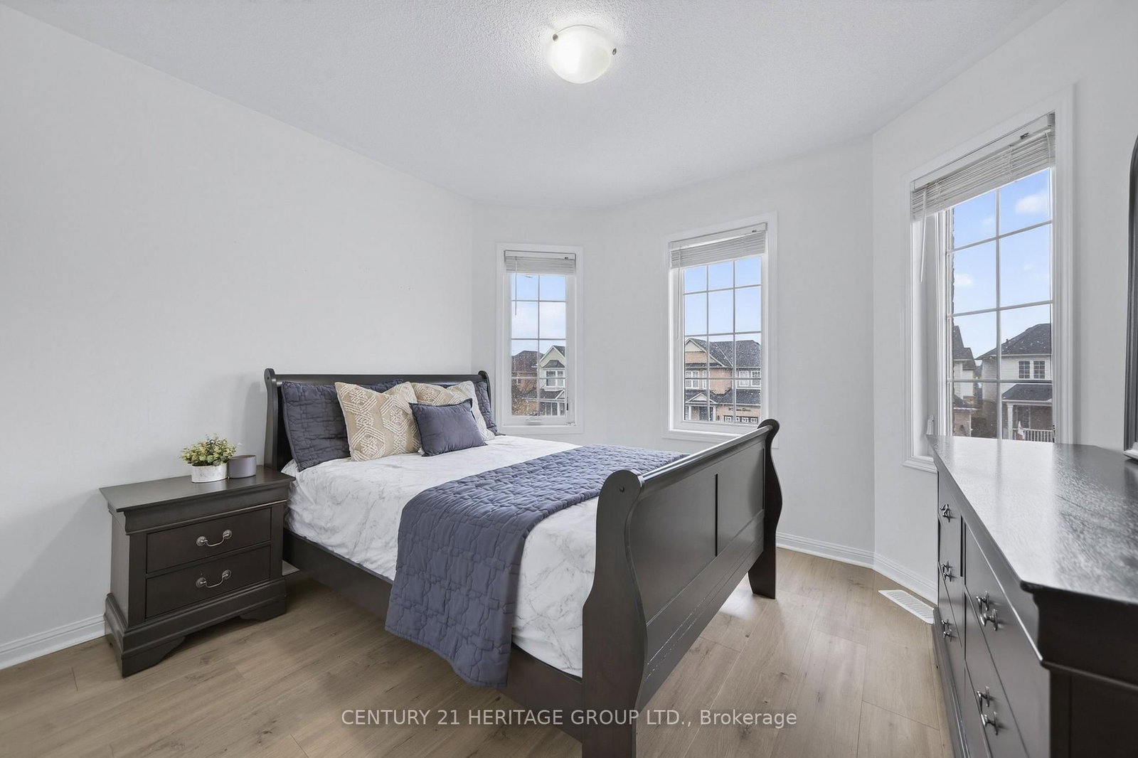 17 Gordon Drive • New Tecumseth, ON photo 6