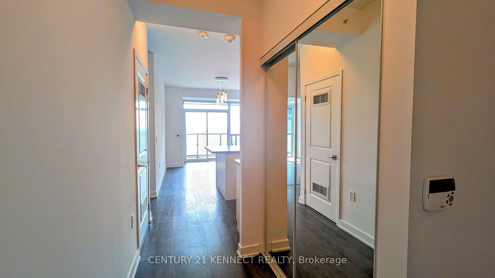 75 Oneida Crescent • #Lph11 • Richmond Hill, ON photo 5