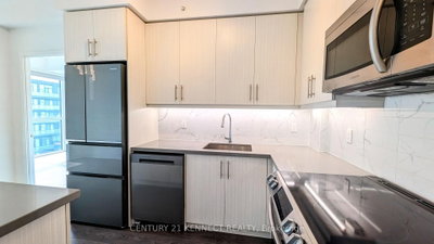 75 Oneida Crescent • #Lph11 • Richmond Hill, ON photo 8