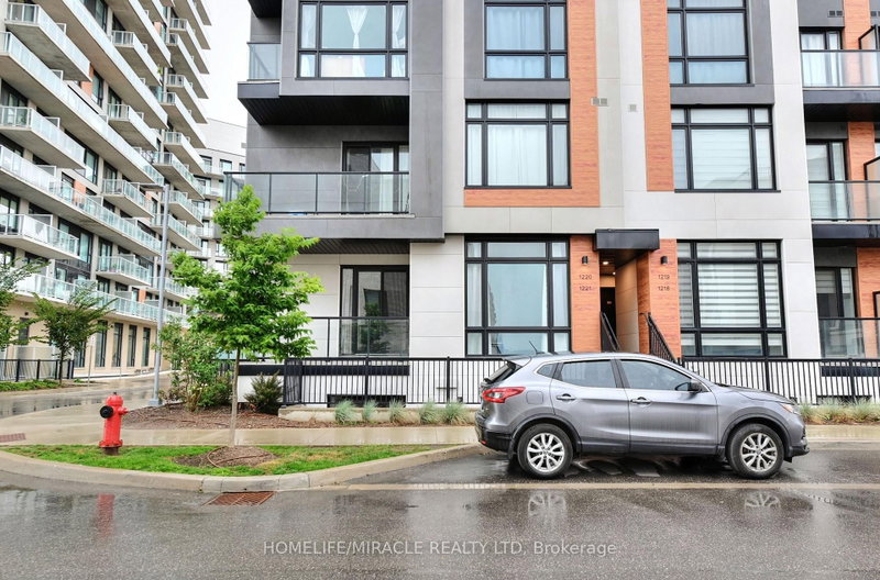 1221 - 8 David Eyer Road
