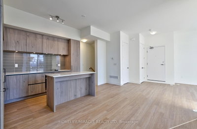 8 David Eyer Road • #1221 • Richmond Hill, ON photo 7