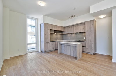 8 David Eyer Road • #1221 • Richmond Hill, ON photo 8