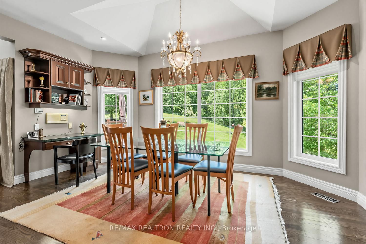 7 Gilbert Drive • Aurora, ON photo 11