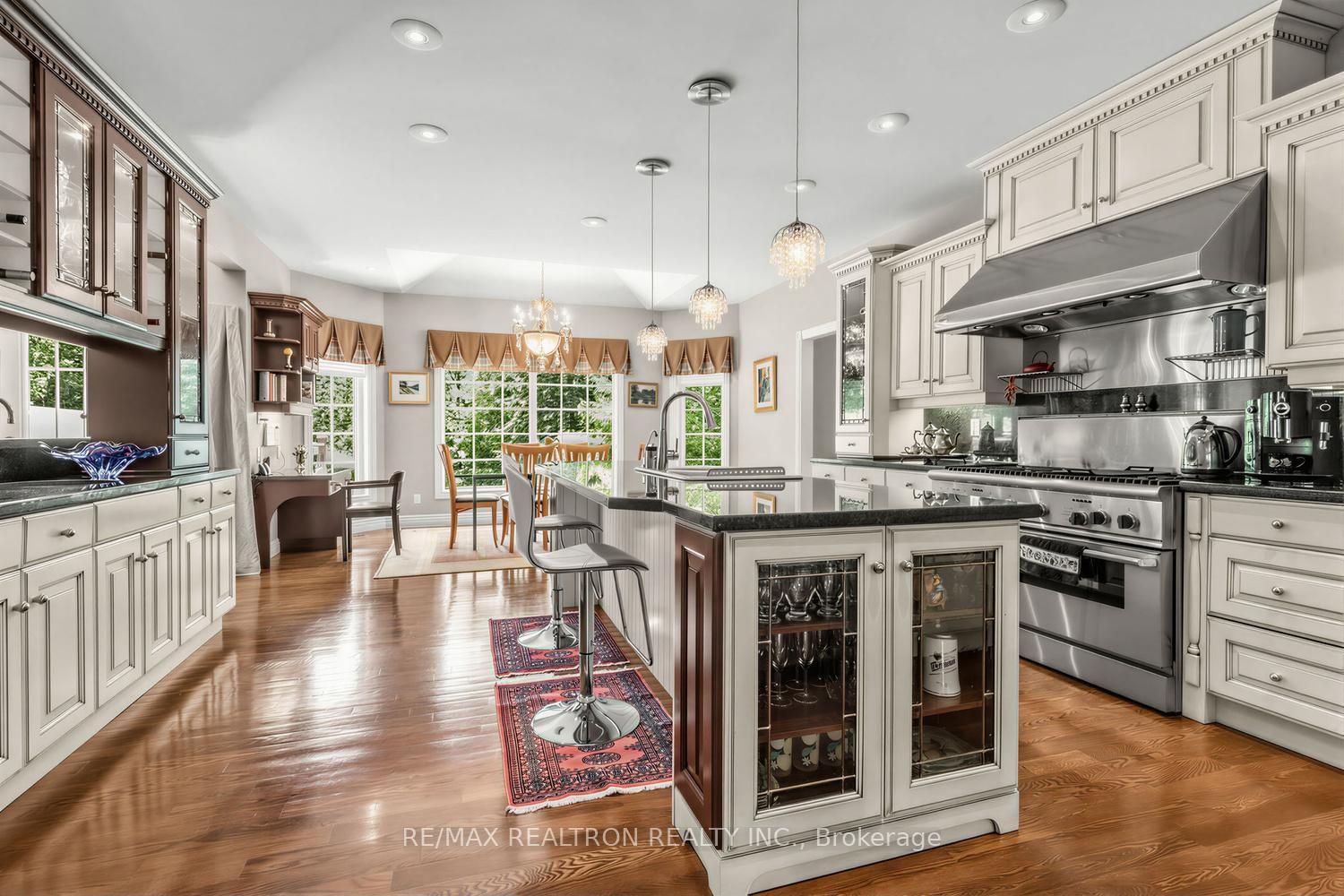 7 Gilbert Drive • Aurora, ON photo 15