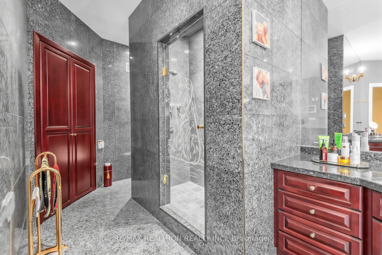 7 Gilbert Drive • Aurora, ON photo 26