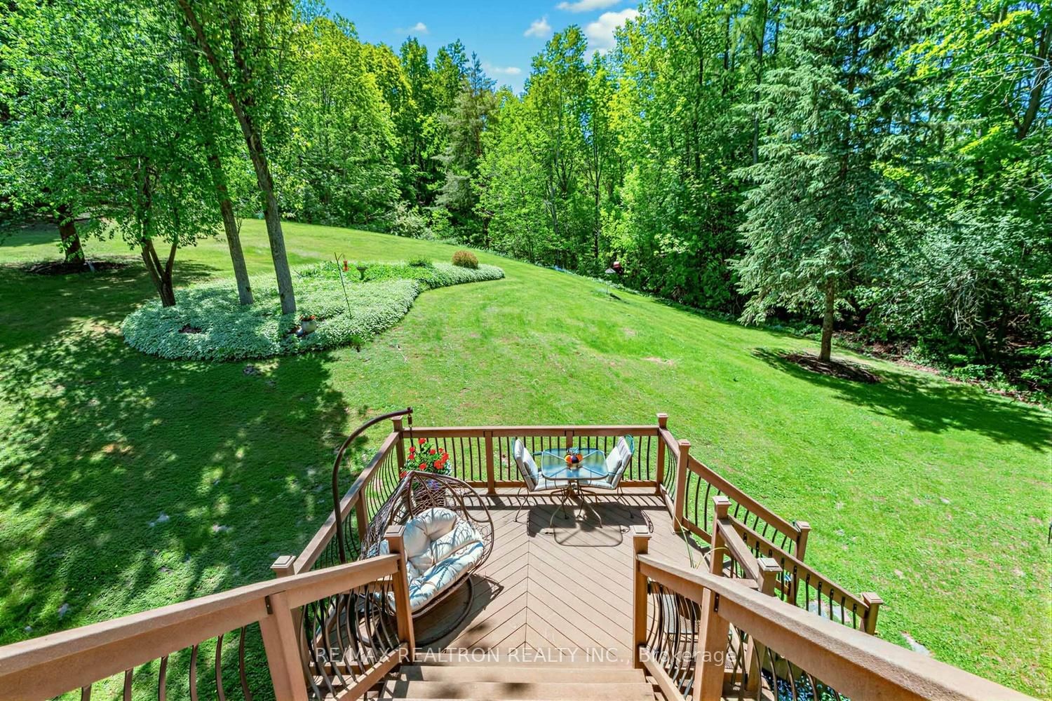 7 Gilbert Drive • Aurora, ON photo 41