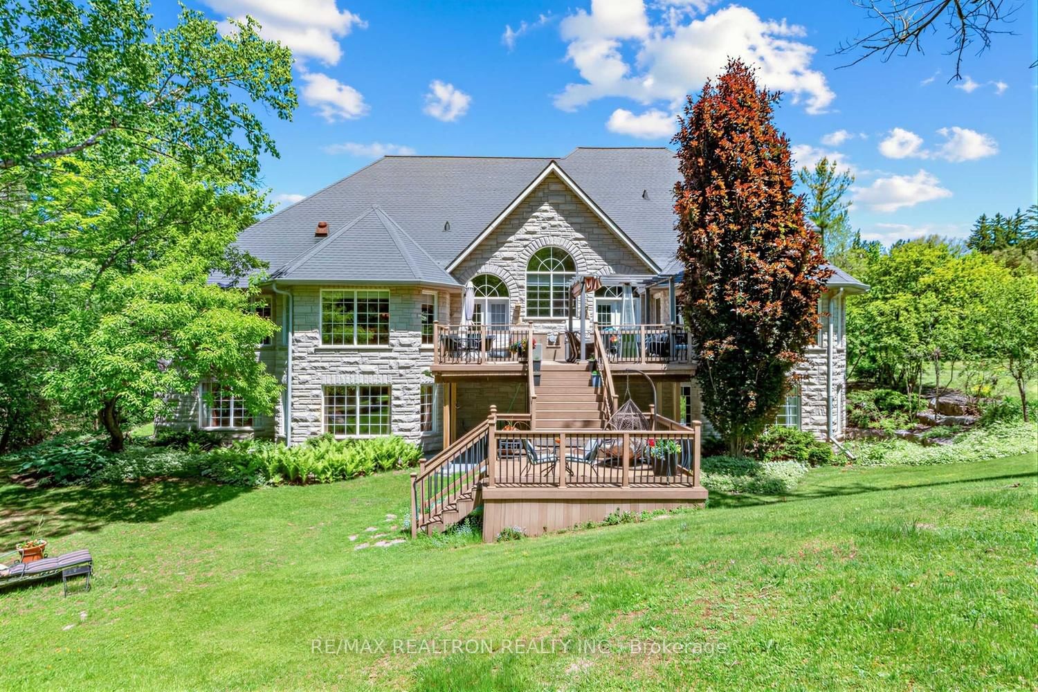 7 Gilbert Drive • Aurora, ON photo 44