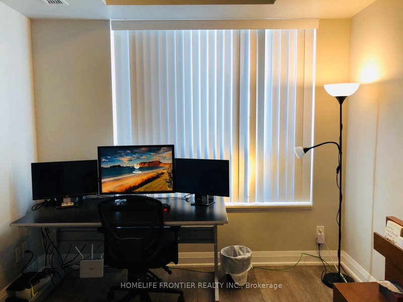 612 - 28 Uptown Drive
