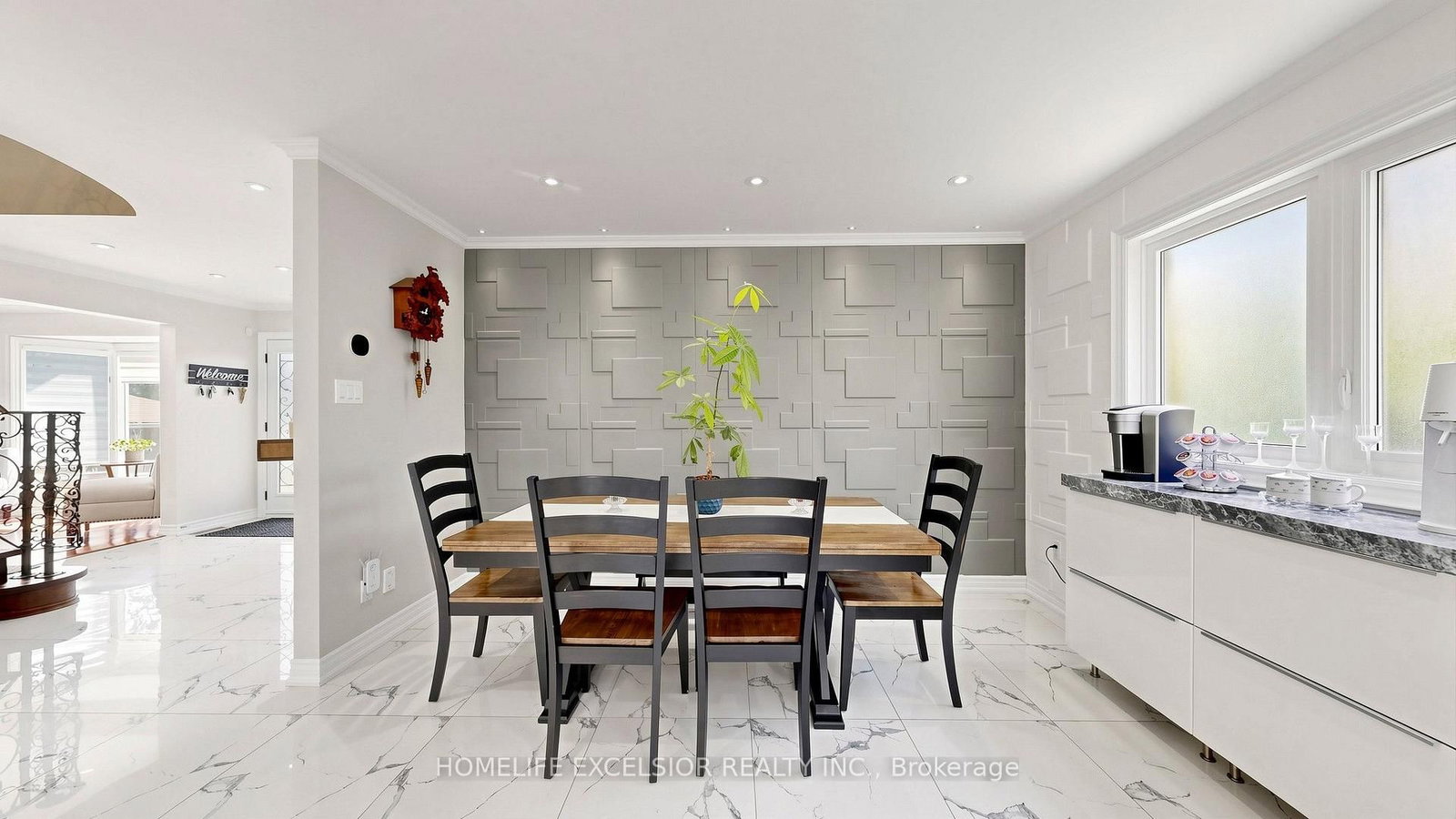 88 Kemano Road • Aurora, ON photo 12