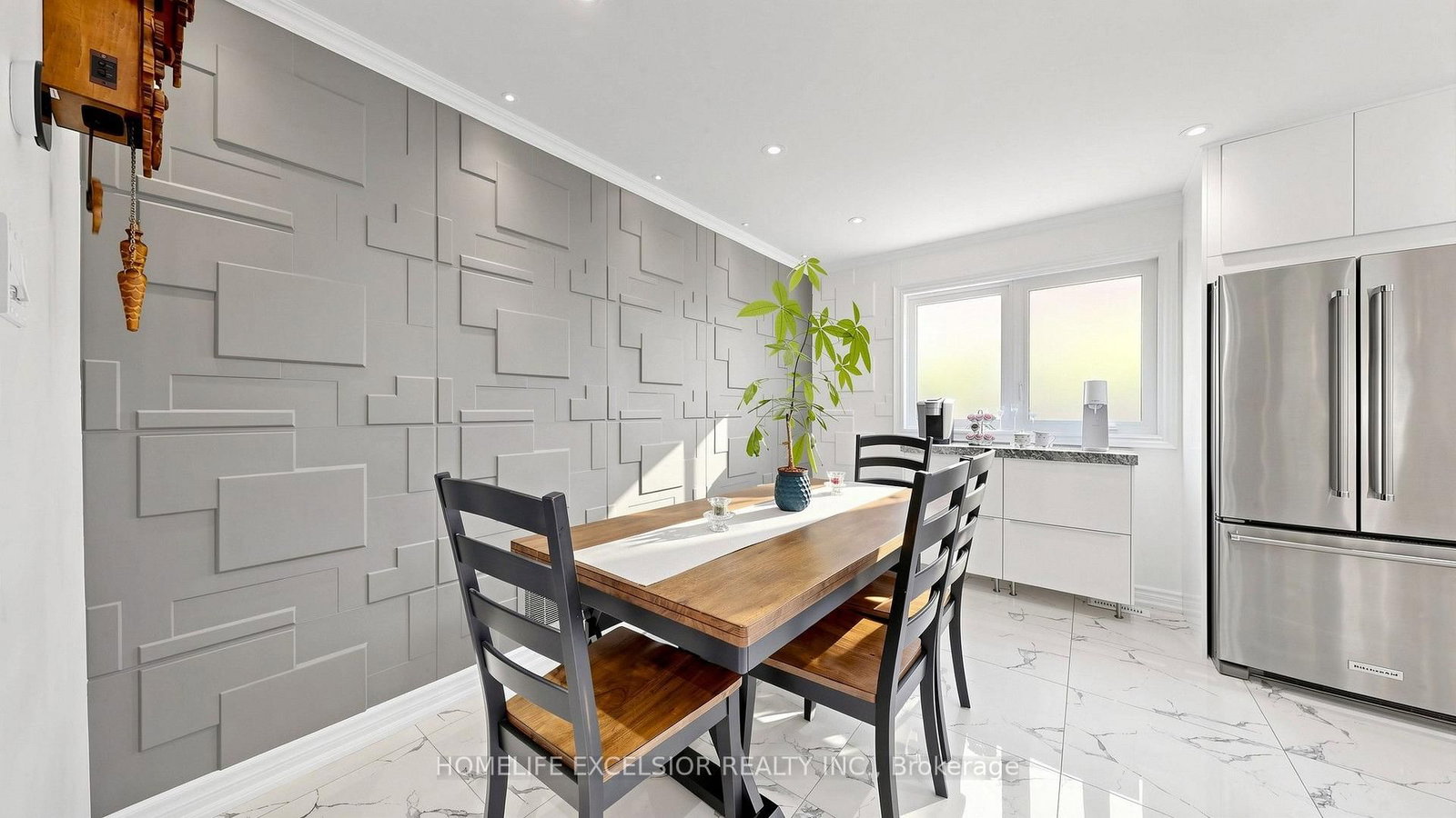 88 Kemano Road • Aurora, ON photo 13