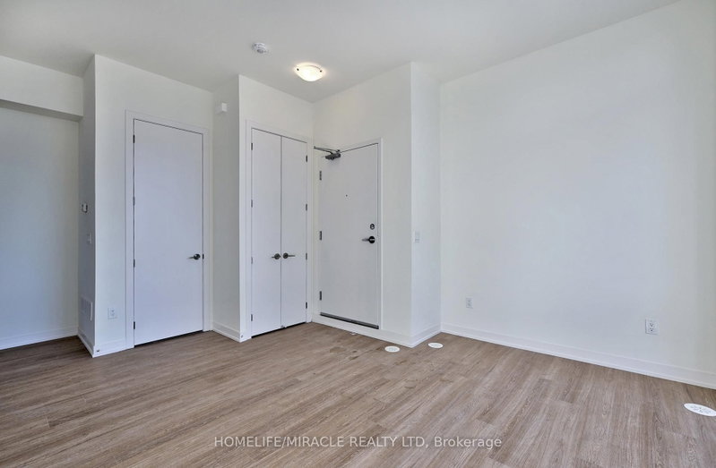 1221 - 8 David Eyer Road