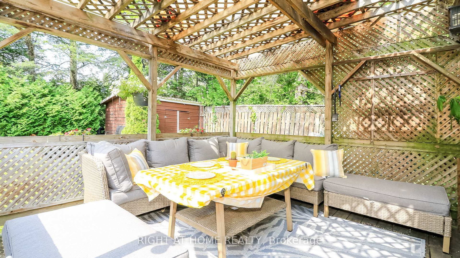 774 James Street • Innisfil, ON photo 17