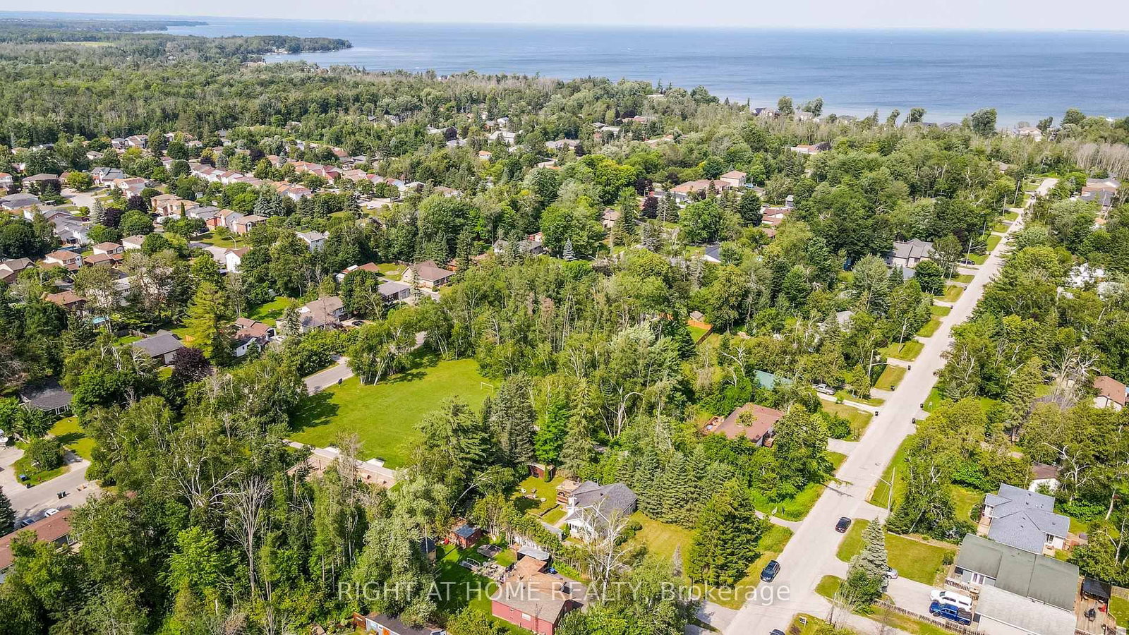 774 James Street • Innisfil, ON photo 25