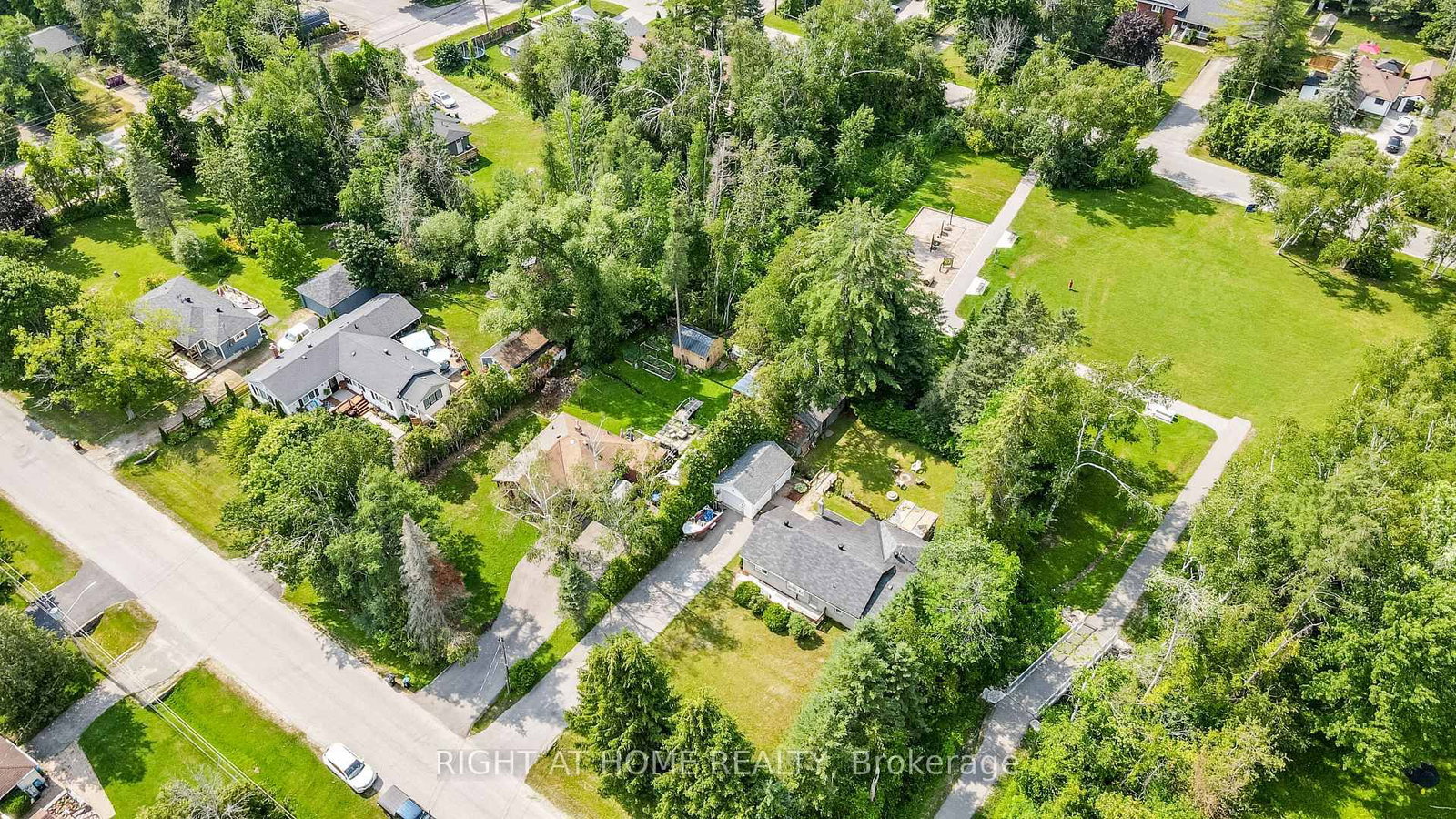 774 James Street • Innisfil, ON photo 28